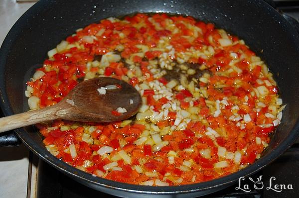 Paella cu fructe de mare - Pas 13