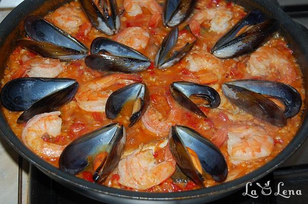 Paella cu fructe de mare - Pas 20