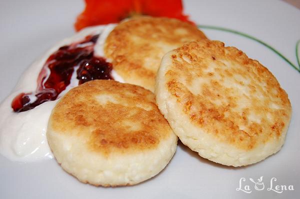 Papanasi moldovenești (Sirniki)