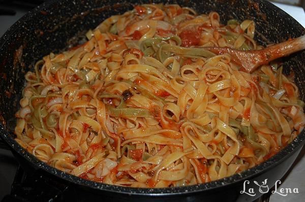 Paste cu sos de roșii și calamari - Pas 12