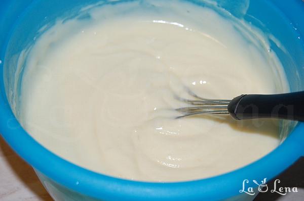 Pavlova cu fructe de pădure - Pas 7