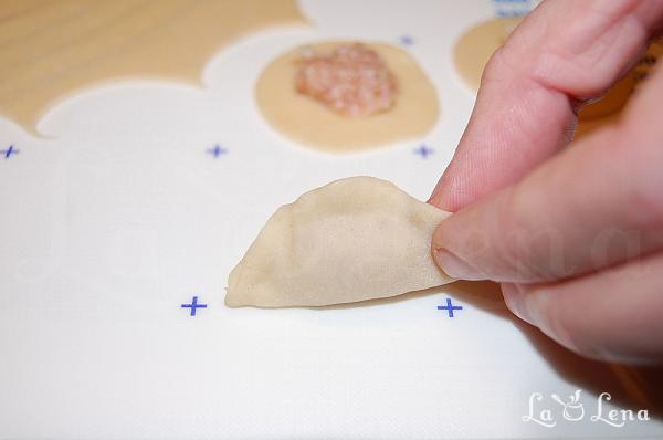 Pelmeni - Colțunași cu carne rusești - Pas 8