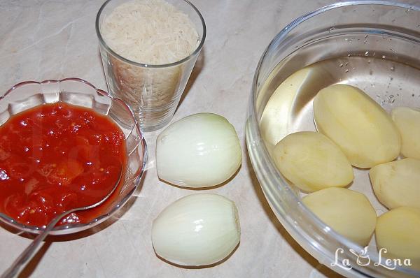 Pilaf țărănesc la cuptor, cu cartofi și pui - Pas 3