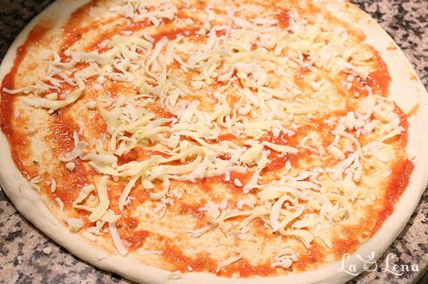 Pizza Vegetariana, ca la pizzerie - Pas 2
