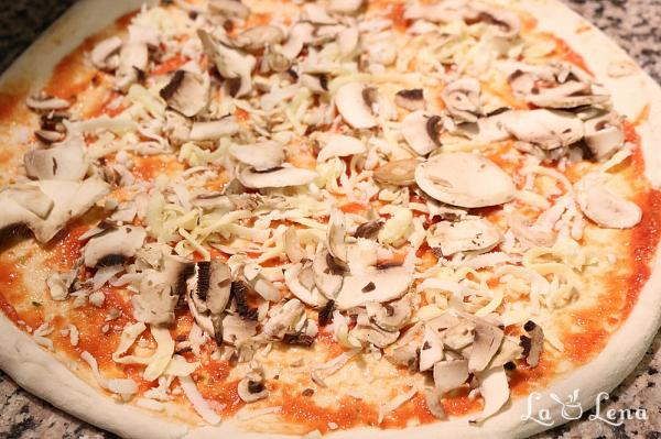 Pizza Vegetariană, ca la pizzerie - Pas 3