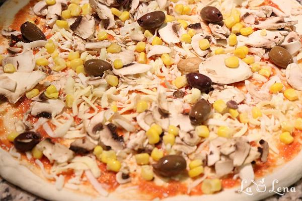 Pizza Vegetariana, ca la pizzerie - Pas 4