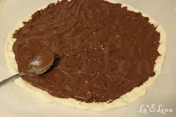 Pizza cu Nutella și banane - Pas 2
