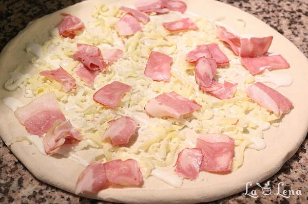 Pizza cu bacon și zucchini - Pas 5