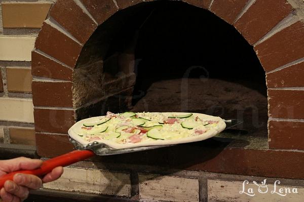 Pizza cu bacon si zucchini - Pas 8