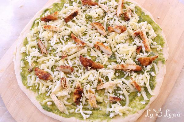 Pizza cu pui și sos pesto - Pas 6