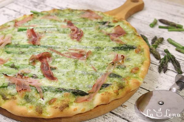 Pizza cu sparanghel si sos pesto - Pas 11