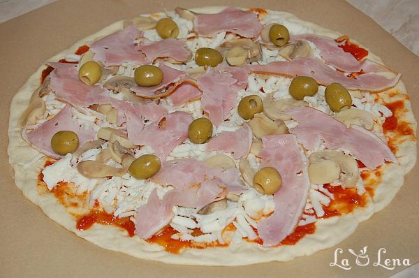 Pizza lui Gennaro, sau Pizza în stil italian - Pas 15