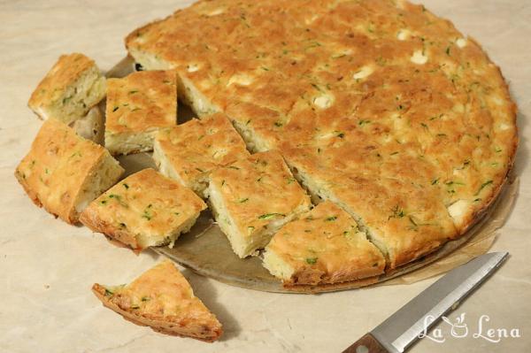 Plăcintă rapidă cu dovlecei și brânză feta - Pas 8