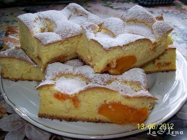 Prăjitură cu caise