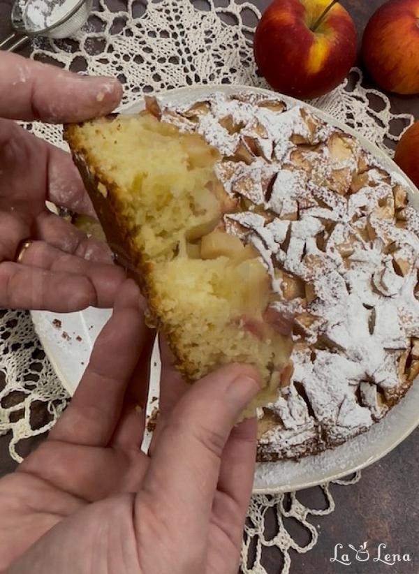 Prăjitură pufoasă cu mere, de post - Pas 10