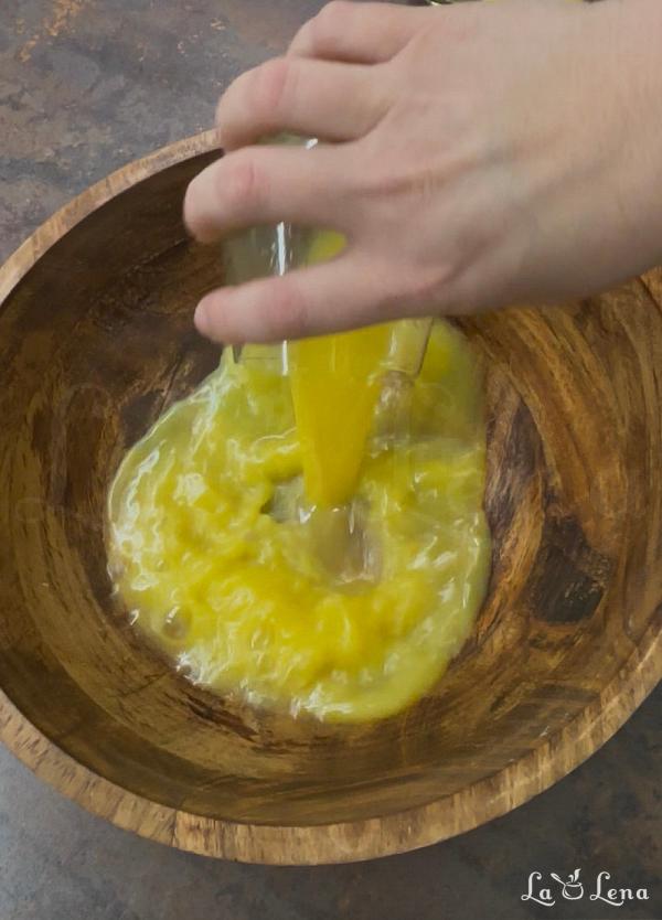 Prăjitură pufoasă cu mere, de post - Pas 1