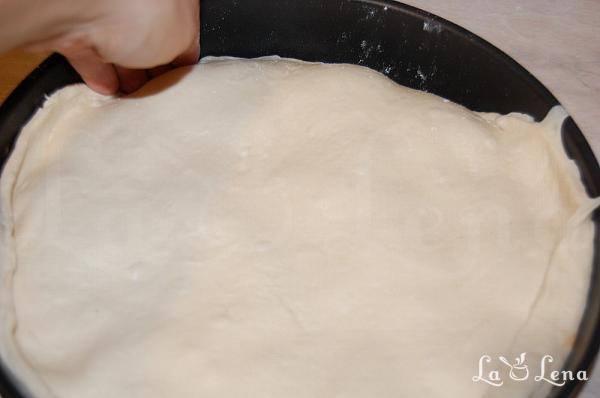 Pui la cuptor în "farfurie" de aluat - Pas 10