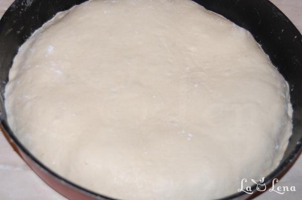 Pui la cuptor în "farfurie" de aluat - Pas 11