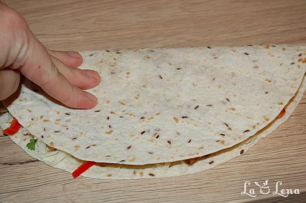 Quesadilla cu pui și legume - Pas 10