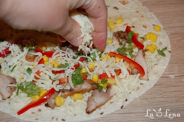 Quesadilla cu pui și legume - Pas 8