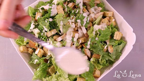 Salata Caesar cu Pui - Pas 16