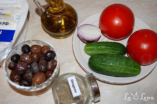 Salată Grecească tradițională - Horiatiki - Pas 1
