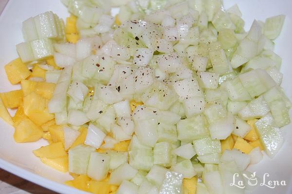 Salata de castraveti cu mango - Pas 3