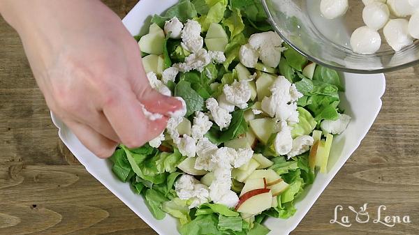 Salată verde cu mere și nuci - Pas 3