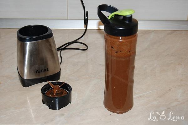 Smoothie cu avocado și ciocolată - Pas 10