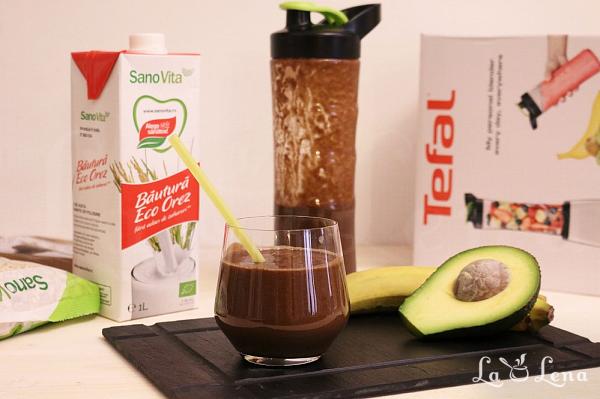 Smoothie cu avocado și ciocolată - Pas 13