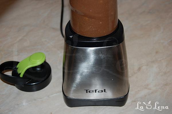 Smoothie cu avocado și ciocolată - Pas 9