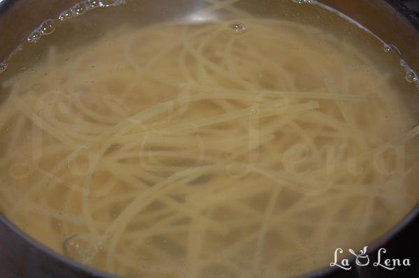 Spaghetti "Aglio, Olio e Peperoncino" - Pas 1