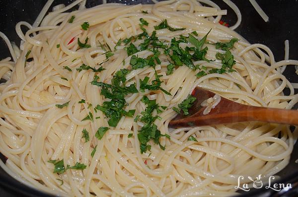 Spaghetti "Aglio, Olio e Peperoncino" - Pas 6