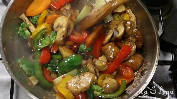 Stir-fry de pui cu legume - Pas 17