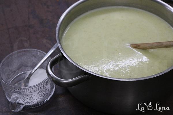Supă cremă de dovlecei sau zucchini - Pas 11