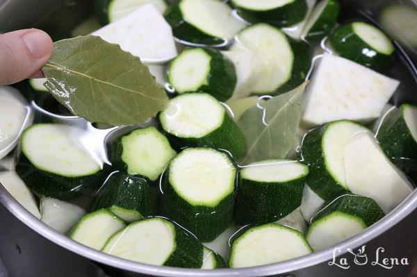 Supă cremă de dovlecei sau zucchini - Pas 4