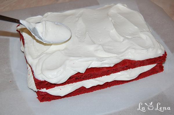 Tort Red Velvet, varianta rapida - Pas 16