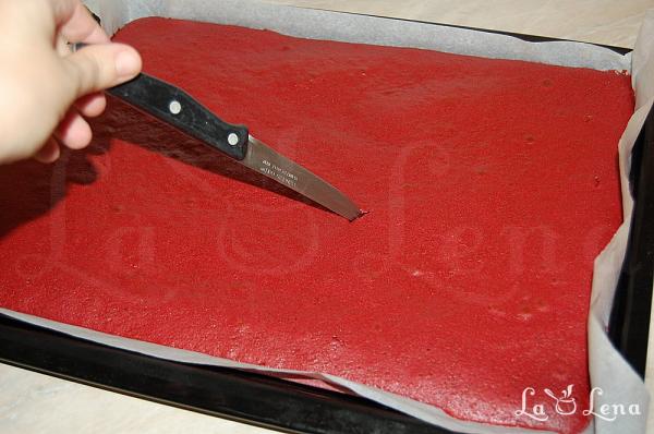 Tort Red Velvet, variantă rapidă - Pas 8