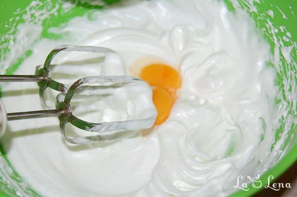 Tort de cremă de zahăr ars - Pas 5