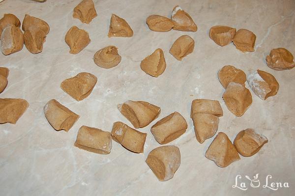 Turtă dulce aromată, cu zahăr caramelizat - Pas 10
