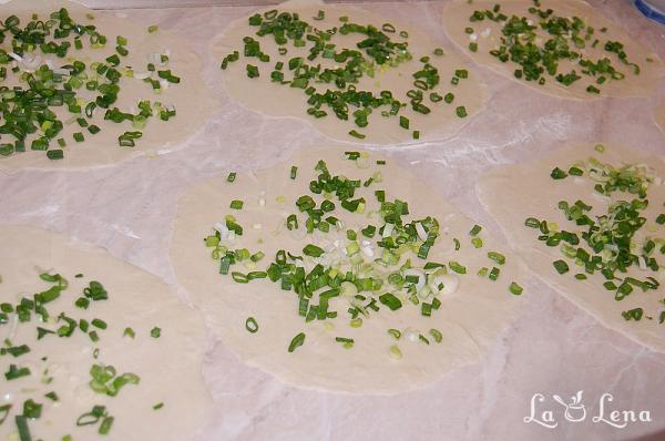 Turte cu ceapa verde (Scallion Pancakes) - Pas 8