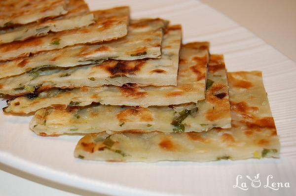 Turte cu ceapa verde (Scallion Pancakes)