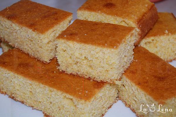 Chec cu malai (Cornmeal Bread)