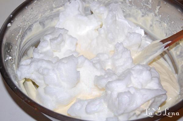 Cheesecake cremos cu piersici - Pas 11