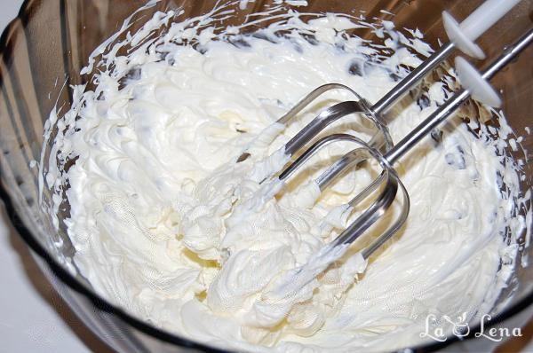 Cheesecake cremos cu piersici - Pas 6