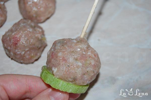 Chifteluțe de pui cu dovlecei, la cuptor - Pas 6