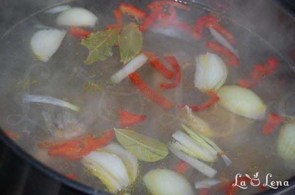 Ciorbă de pui cu orez și legume - Pas 2