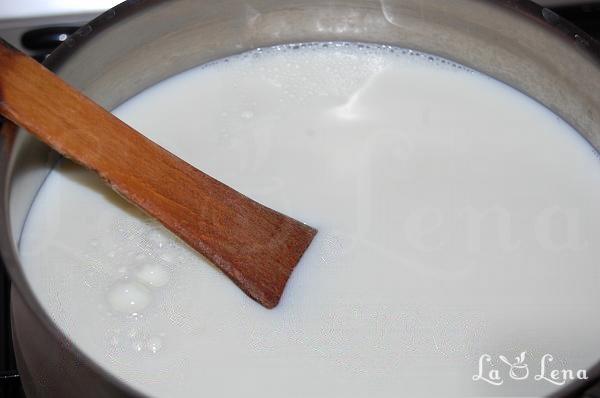 Crema de galbenusuri cu lapte si unt - Pas 6
