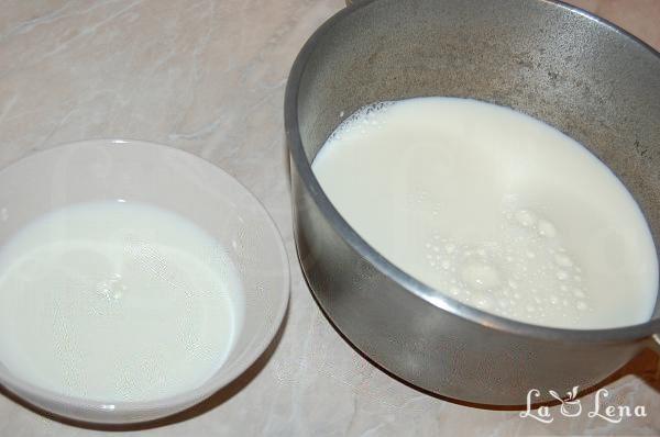 Cremă de lapte cu ciocolată albă - Pas 1