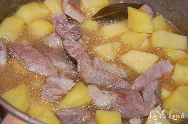 Mâncare de cartofi cu carne - Pas 7